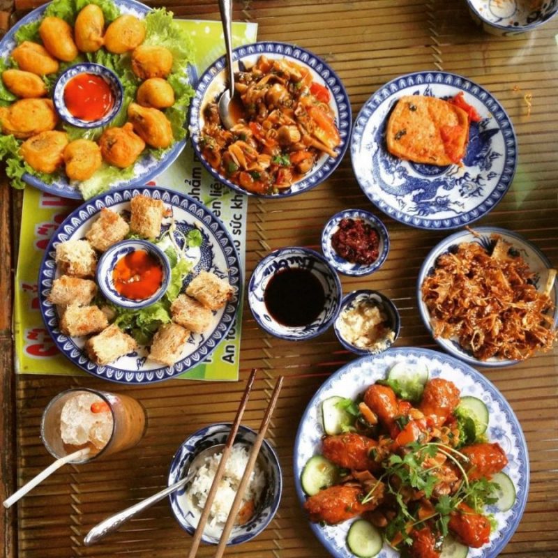 Đặc sản Huế | TOP 15 món ăn ngon nức tiếng xứ Huế cập nhật 2021